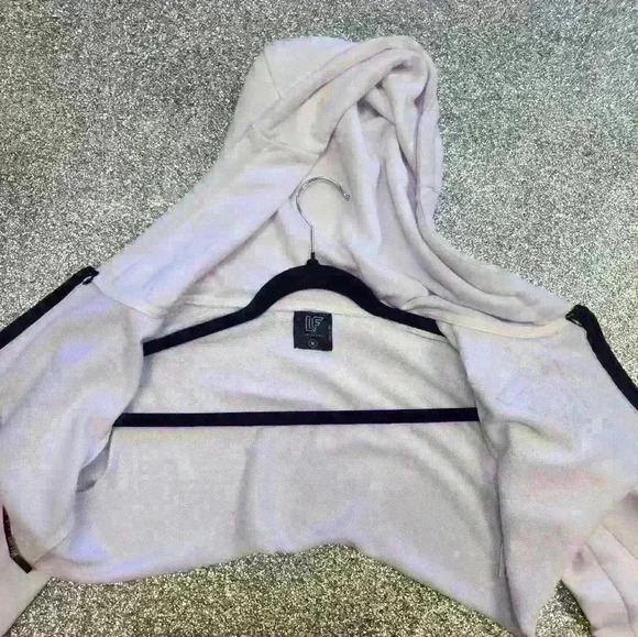L F white shurg  crop hoodie - Picture 3 of 8